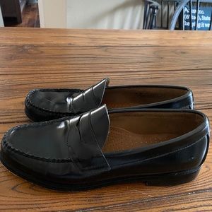 Weejuns loafers size 9D